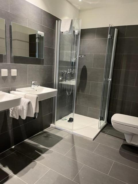 Neustaedter Hof Hotel Garni Нойштадт-ам-Рюбенберге Экстерьер фото