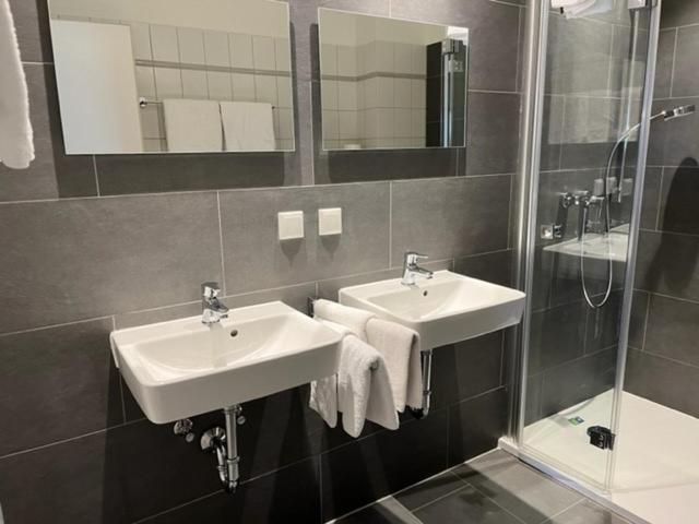 Neustaedter Hof Hotel Garni Нойштадт-ам-Рюбенберге Экстерьер фото